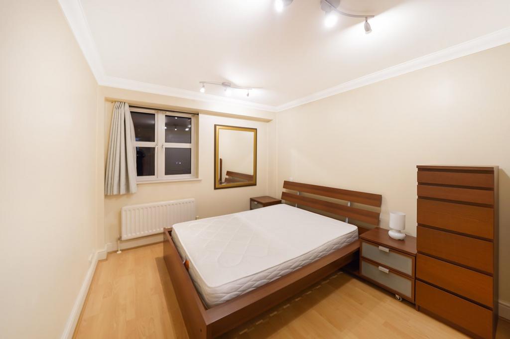 House in London - View 3