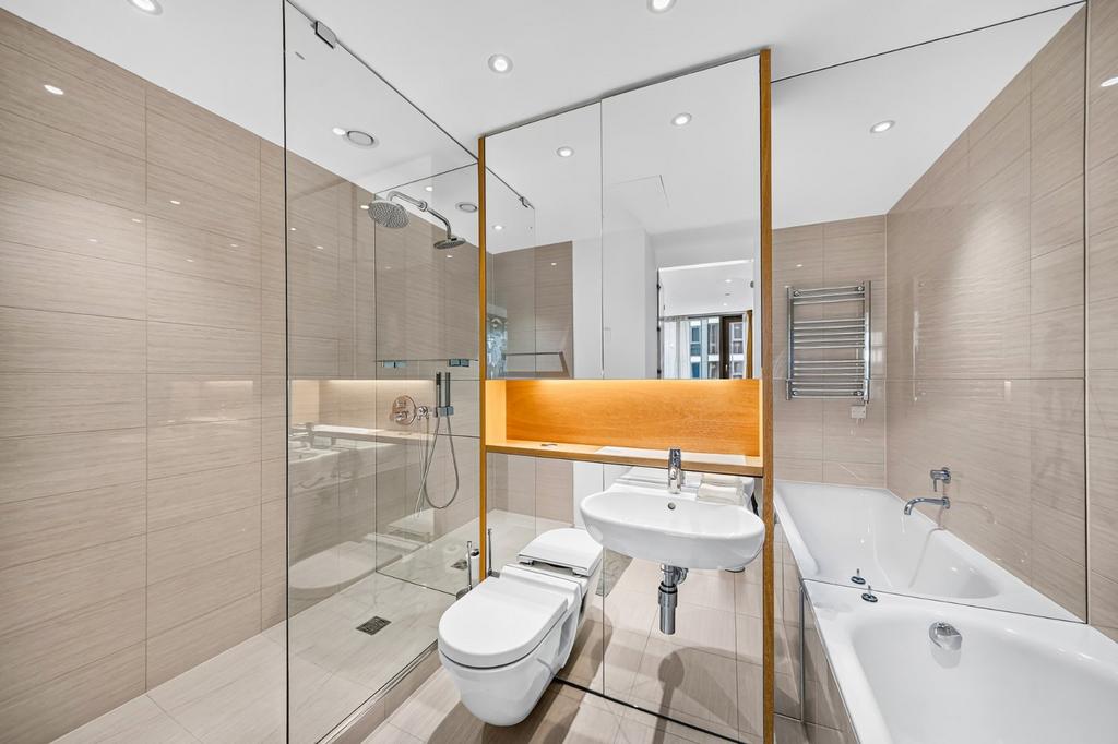 Apartment in London - More