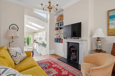 4 bedroom end of terrace house for sale, Banbury Road, South Hackney, London, E9