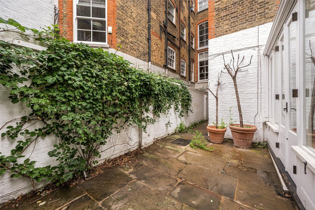 Apartment in London - View 3