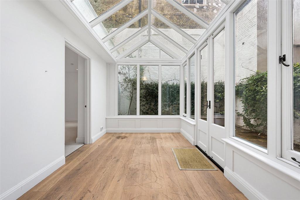 Apartment in London - View 5