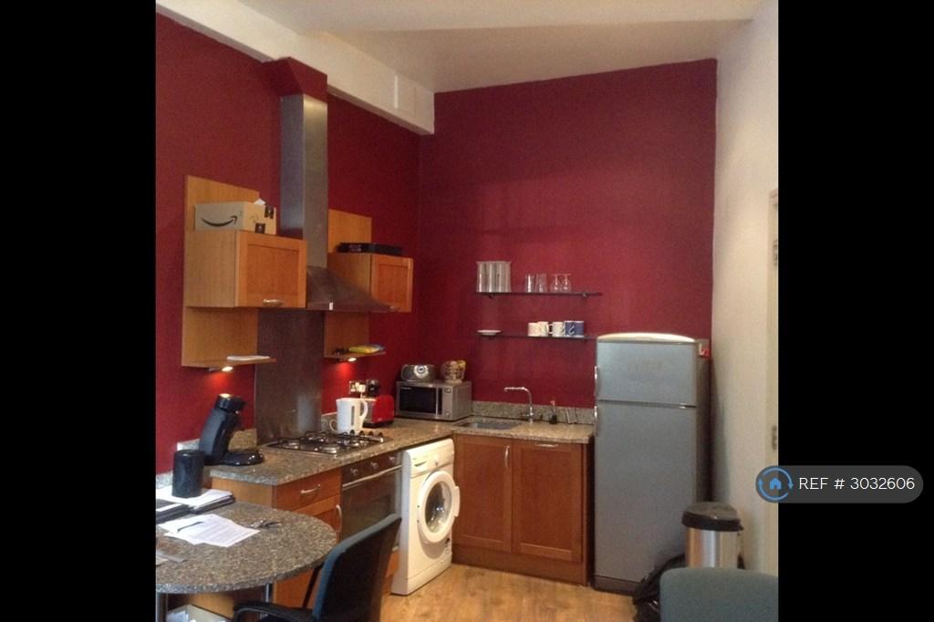 Apartment in London - View 3