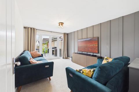 4 bedroom detached house for sale, Horsefair Close, Newent