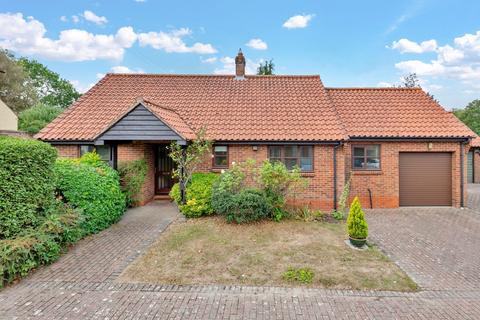 2 bedroom detached bungalow for sale, London Road, Royston SG8