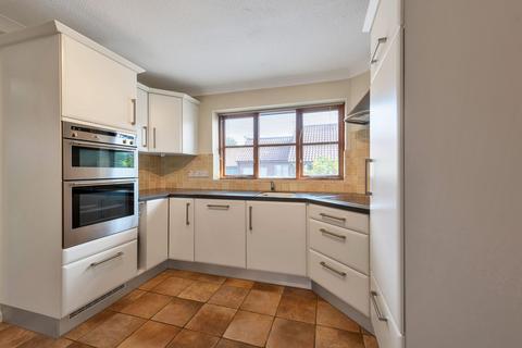 2 bedroom detached bungalow for sale, London Road, Royston SG8