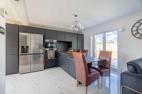 3 bedroom detached house for sale, Sefton Paddock, Stoke Poges SL2