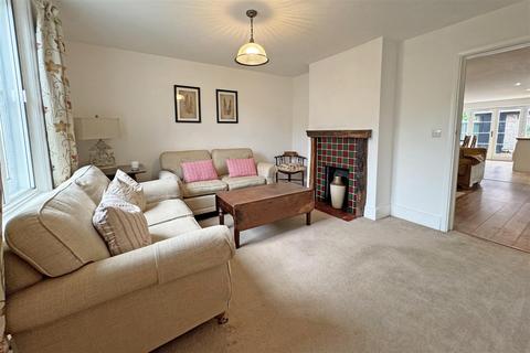 3 bedroom semi-detached house for sale, Woodside Road, Chiddingfold * No Onward Chain*
