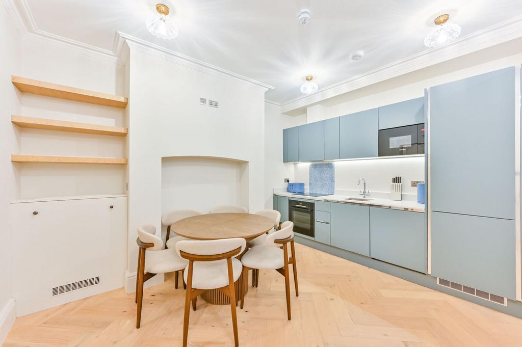 Apartment in London - View 3