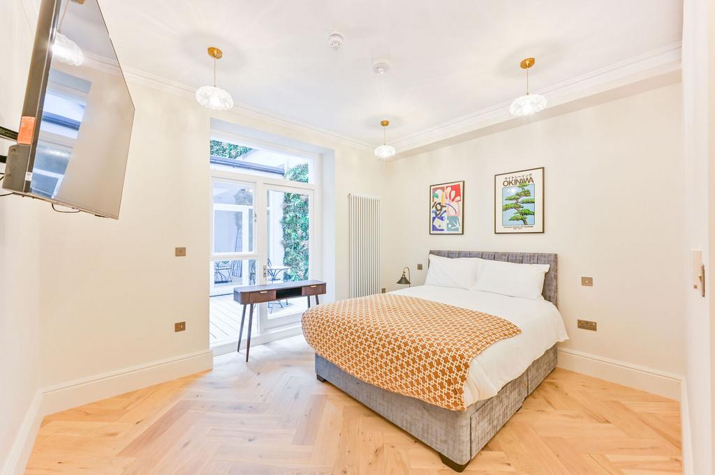Apartment in London - View 5
