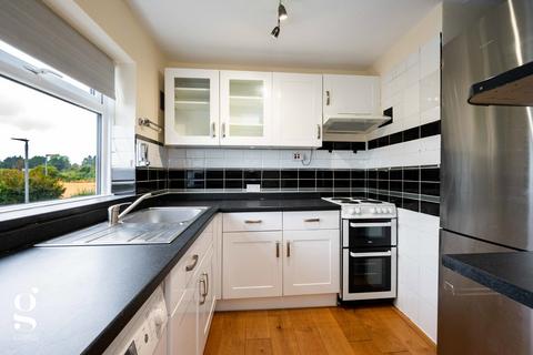 1 bedroom flat to rent, Crest Court, Bobblestock, Hereford