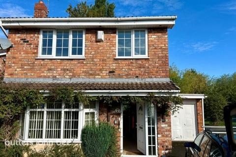 3 bed detached house for rent in Bentley Drive, CREWE