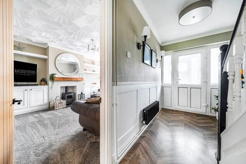 5 bedroom semi-detached house for sale, Nore Close, Gillingham ME7