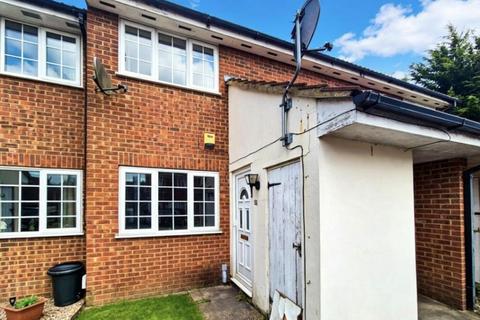 1 bedroom maisonette for sale, Malham Close, Luton, Bedfordshire, LU4 8PH