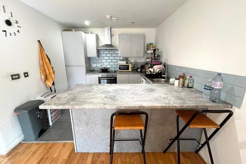 2 bedroom apartment to rent, Caminada House, Manchester M15