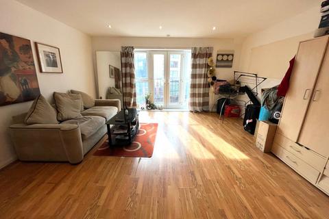 2 bedroom apartment to rent, Caminada House, Manchester M15