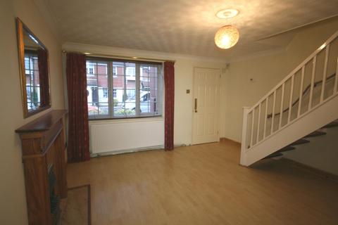 2 bedroom terraced house to rent, Claverley Green, Luton, Bedfordshire, LU2