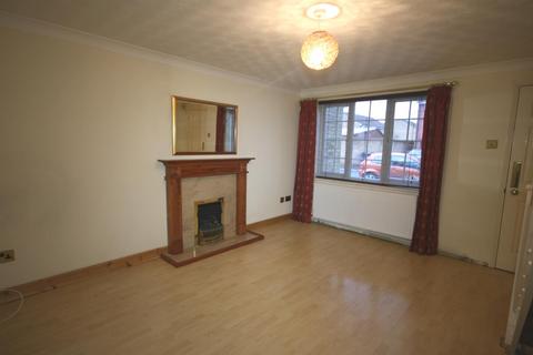 2 bedroom terraced house to rent, Claverley Green, Luton, Bedfordshire, LU2