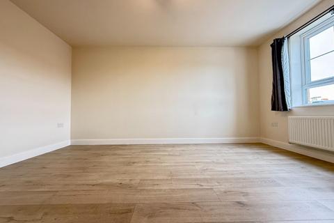 2 bedroom semi-detached house for sale, Windsor Road, Dewsbury