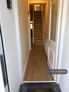 1 bedroom in a house share to rent, Glenfield Road, London, W13