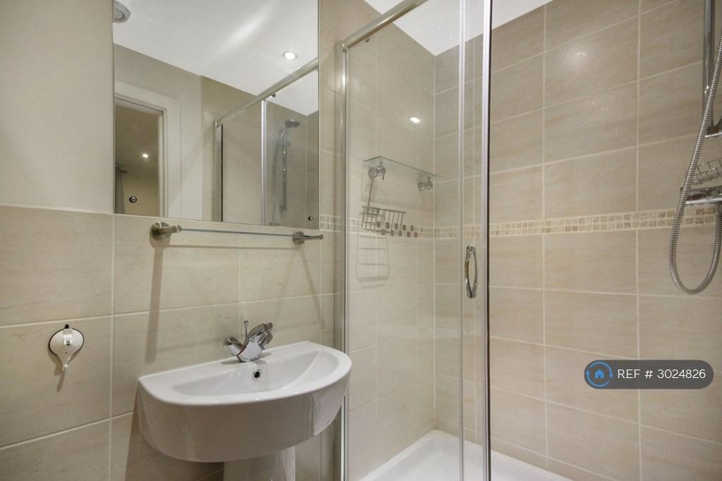 Apartment in Bristol - View 3
