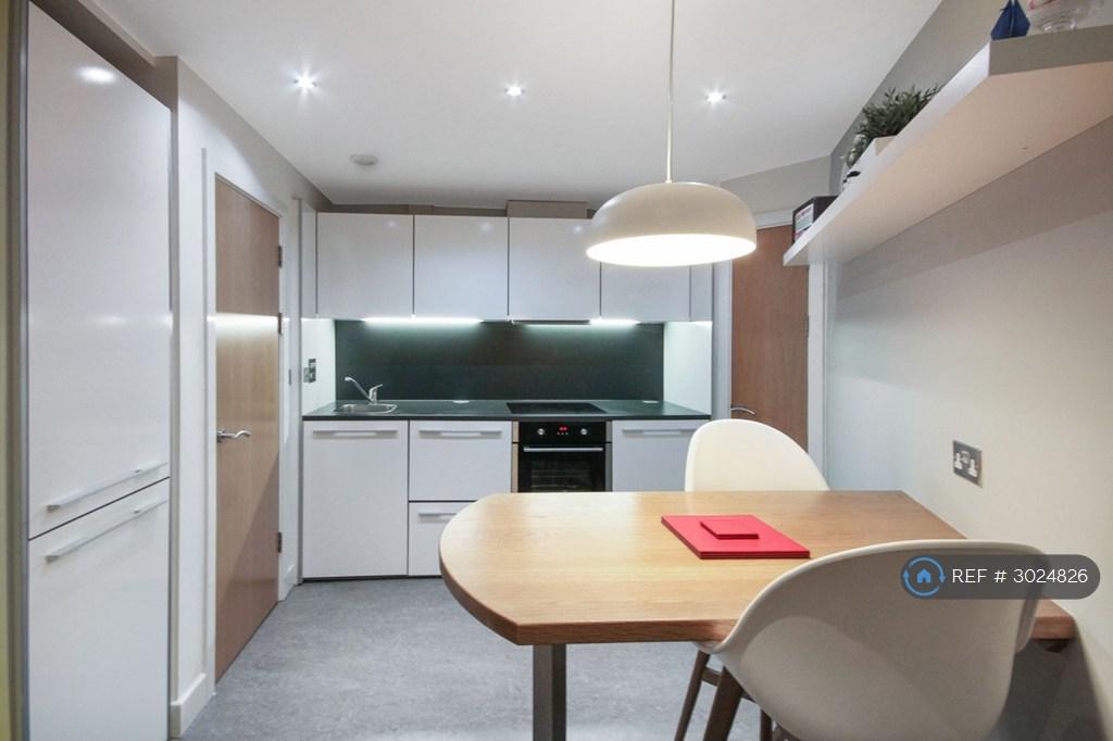Apartment in Bristol - More