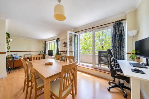 2 bedroom flat for sale, Rope Street, Surrey Quays SE16