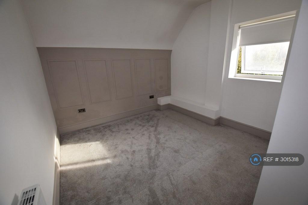 Apartment in Liverpool - View 3