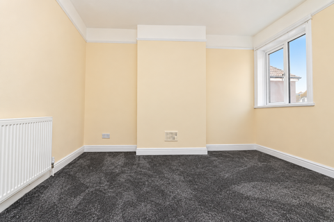 2 bedroom flat to rent, Conway Road, Luton LU4