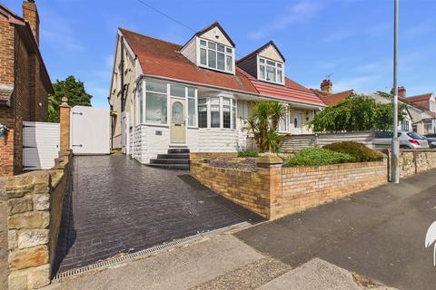 3 bedroom semi-detached house to rent, Tudor Grove, Humbledon, Sunderland