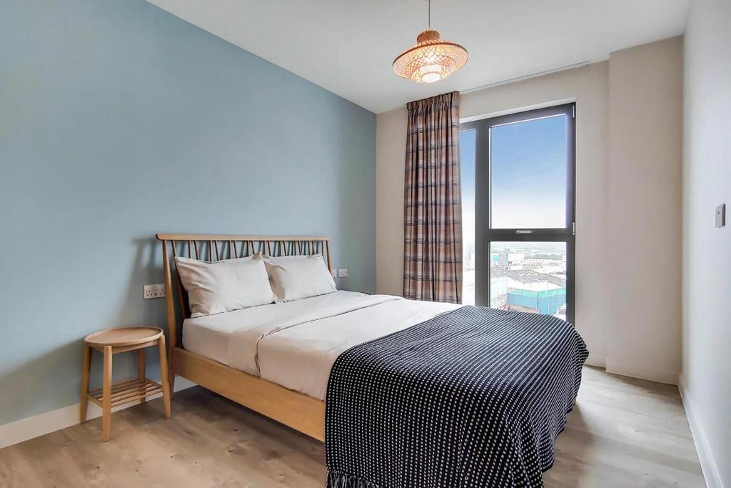 Apartment in Wembley - View 4