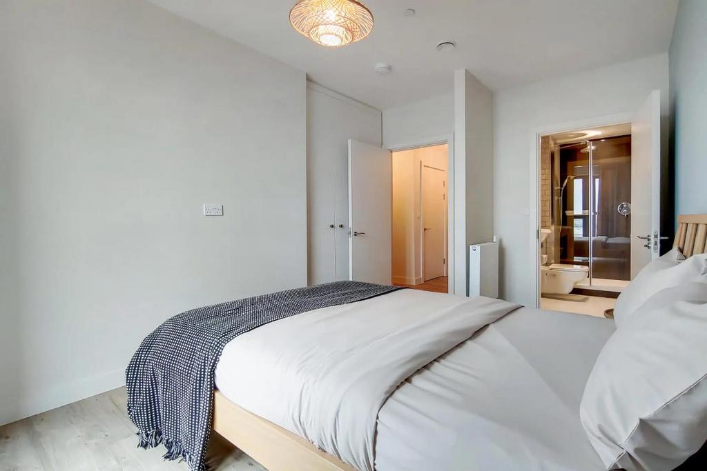 Apartment in Wembley - View 5
