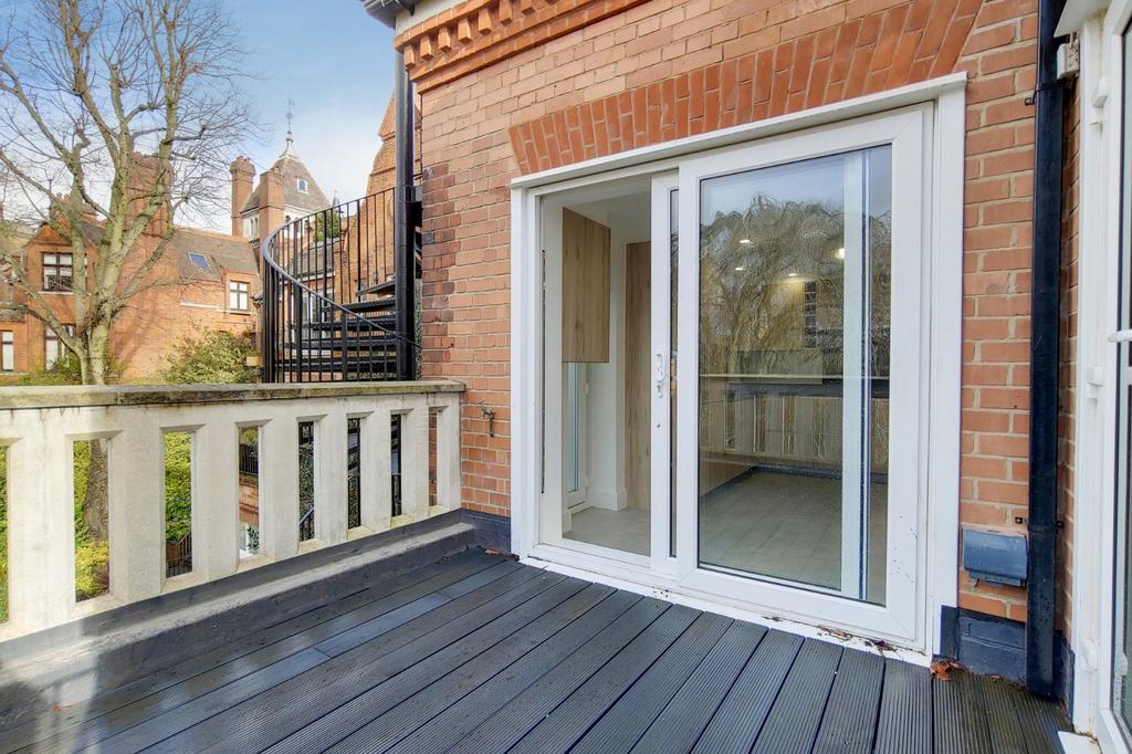 Apartment in London - More