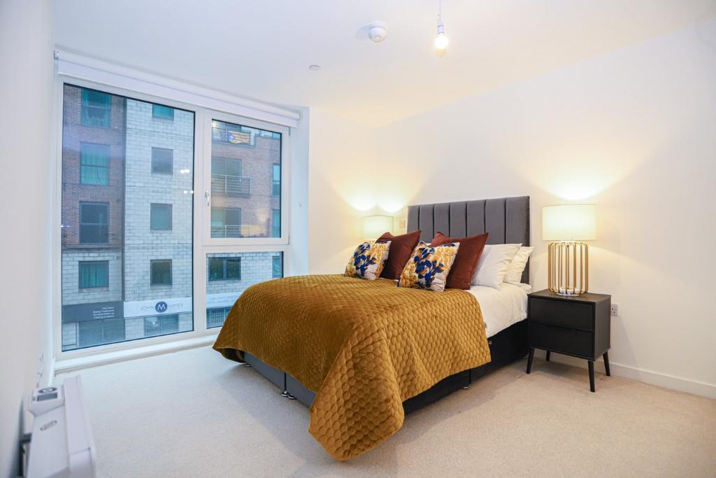 Apartment in Salford - View 4