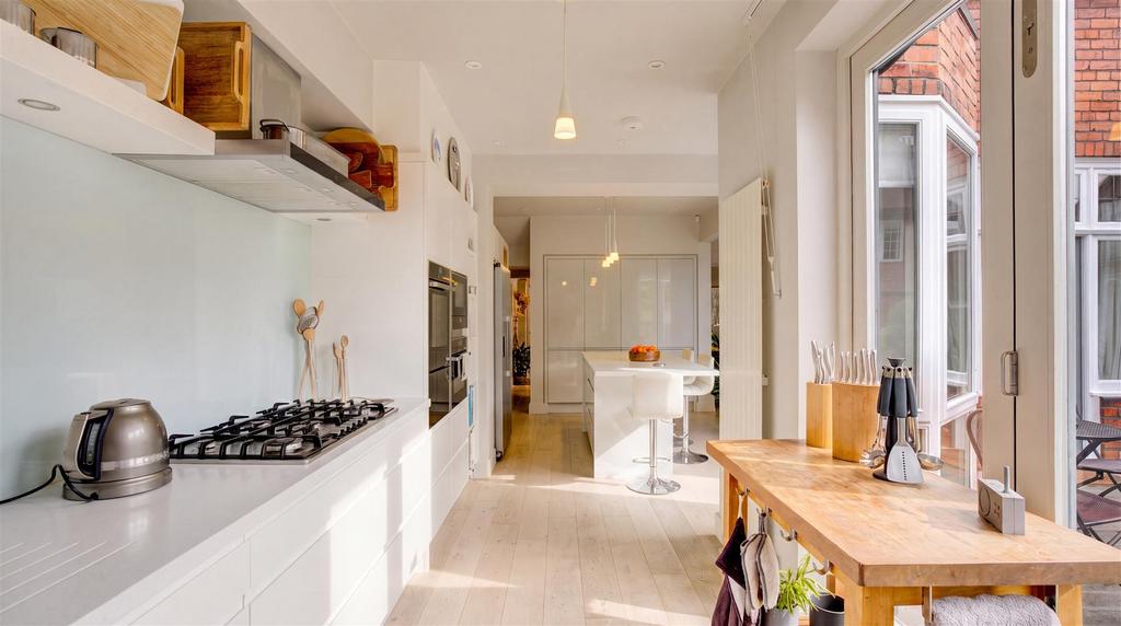 House in Newcastle upon Tyne - More