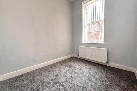 3 bedroom flat to rent, Northbourne Street, Gateshead