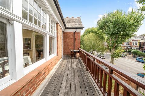 undefined, Queens Avenue, Muswell Hill, London, N10