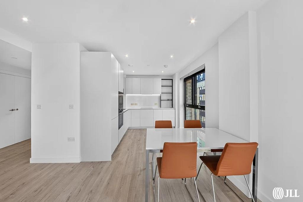 Apartment in London - View 3