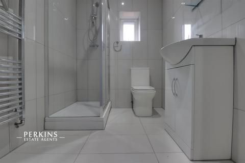 1 bedroom in a house share to rent, Mansell Road, Greenford