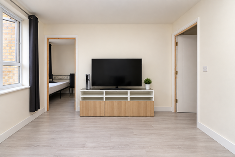 3 bedroom flat to rent, Grove Road, Luton LU1