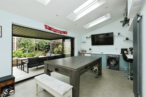 3 bedroom semi-detached house for sale, St. Andrews Grove, Hatfield, Doncaster