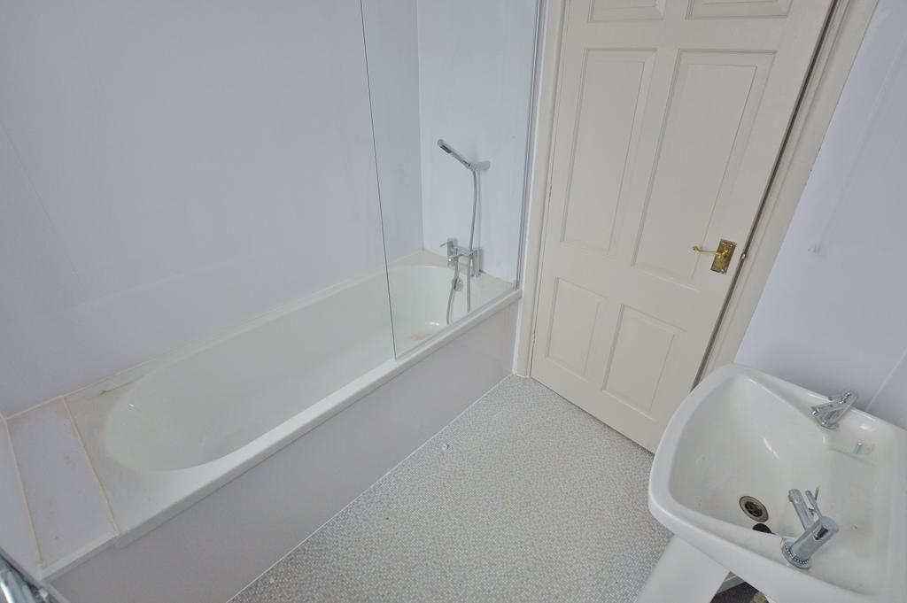 House in Kinson, Ensbury, Bournemouth - More