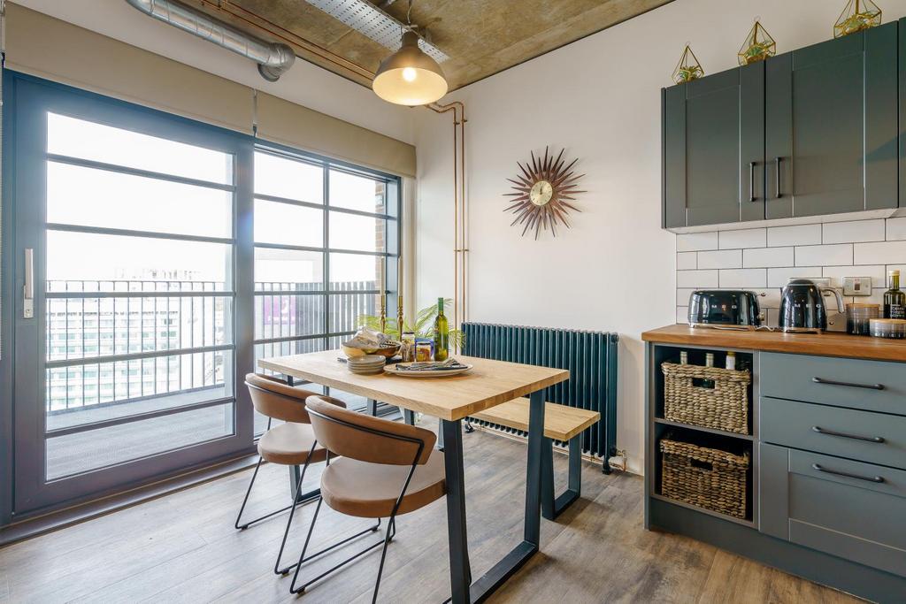 Apartment in Wembley - View 4