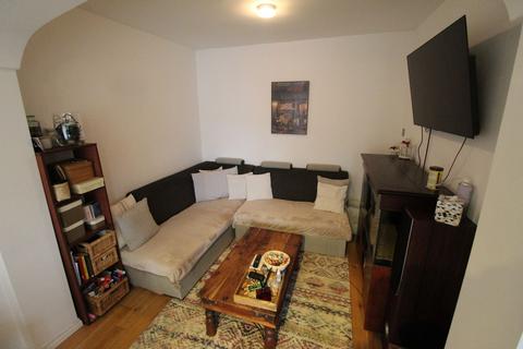 3 bedroom end of terrace house for sale, Dale Avenue, Edgware, HA8
