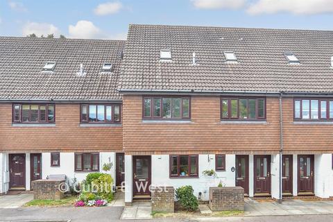 1 bedroom maisonette for sale, John Wiskar Drive, Cranleigh GU6