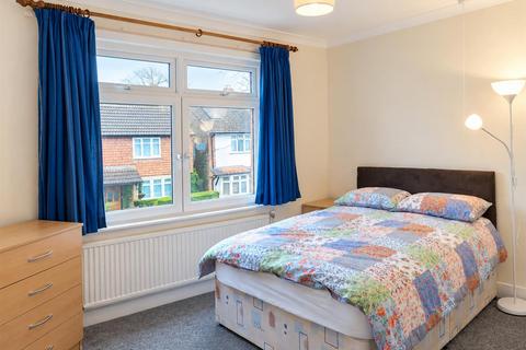 1 bedroom in a house share to rent, Springfield Road, Ashford TW15