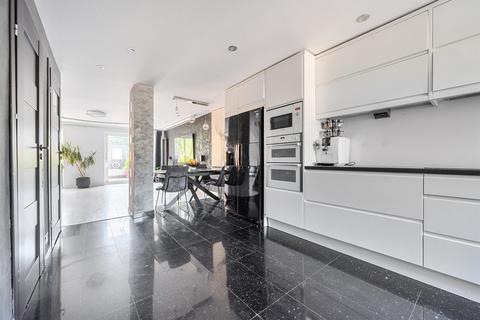 3 bedroom terraced house for sale, Courtfield Drive, Maidenhead