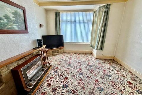 3 bedroom end of terrace house for sale, Speeton Avenue, Bradford, West Yorkshire, BD7