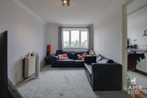 1 bedroom maisonette for sale, Caterham Close, Clacton-On-Sea CO16