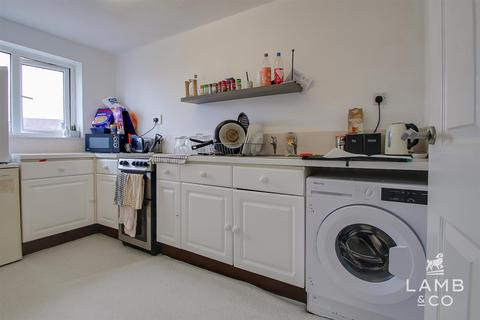 1 bedroom maisonette for sale, Caterham Close, Clacton-On-Sea CO16