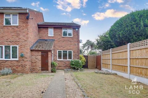 3 bedroom end of terrace house for sale, Blake Drive, Clacton-On-Sea CO16